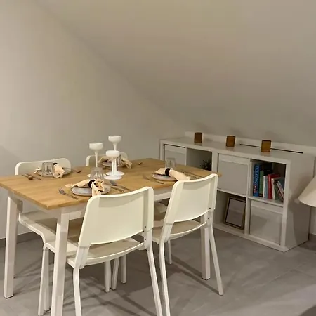 Modern Near Messe With Balcony Lejlighed *