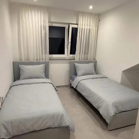 Apartment Modern Near Messe With Balcony Köln