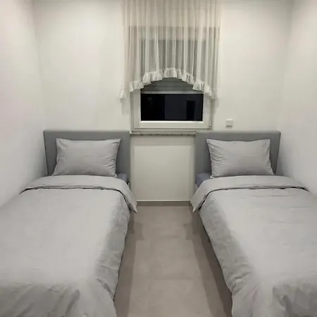 Lejlighed Modern Near Messe With Balcony *