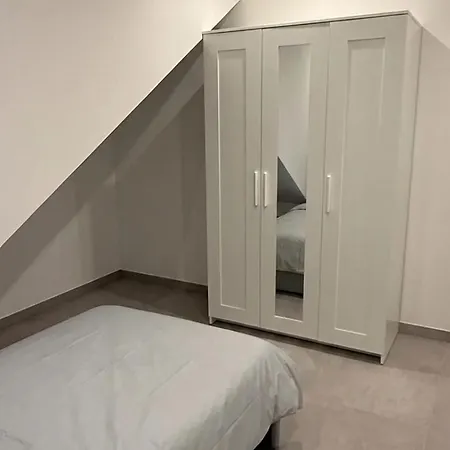 Modern Near Messe With Balcony Lejlighed *